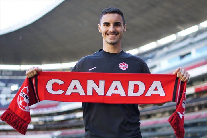 Người hùng Stephen Eustaquio trong trận đấu giữa Canada với Nam Phi